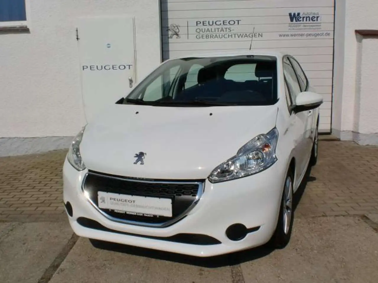 Photo 1 : Peugeot 208 2014 Petrol