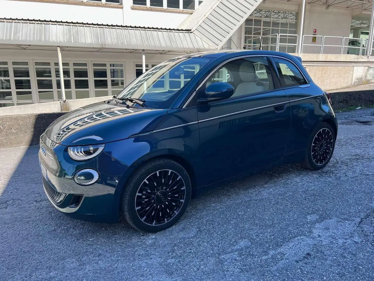 Photo 1 : Fiat 500 2022 Électrique