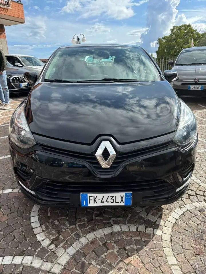 Photo 1 : Renault Clio 2017 Essence