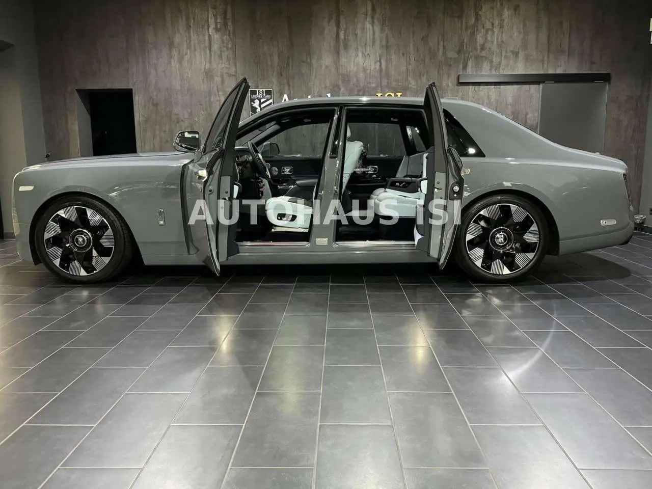 Photo 1 : Rolls-royce Phantom 2022 Essence