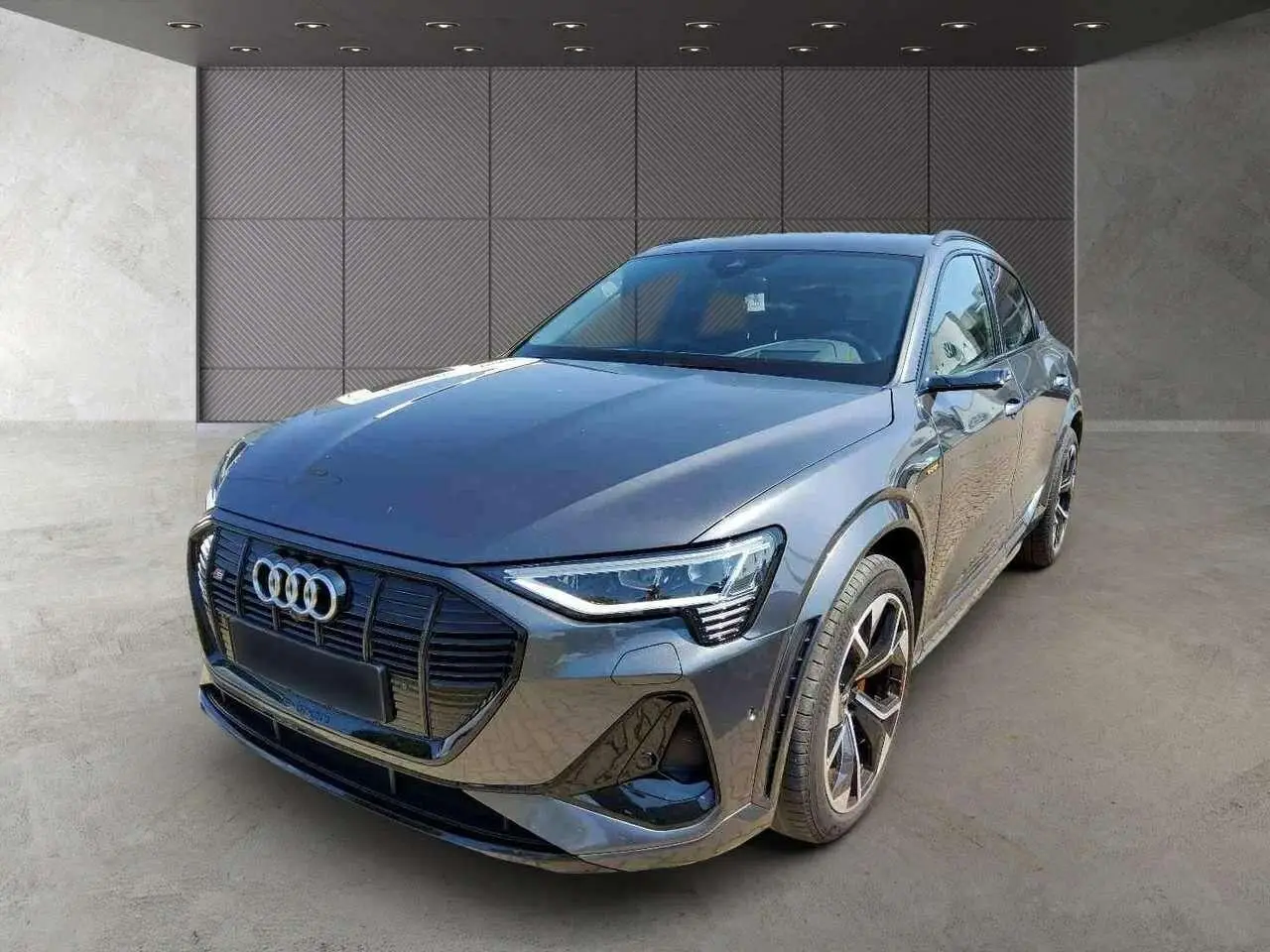 Photo 1 : Audi E-tron 2021 Electric