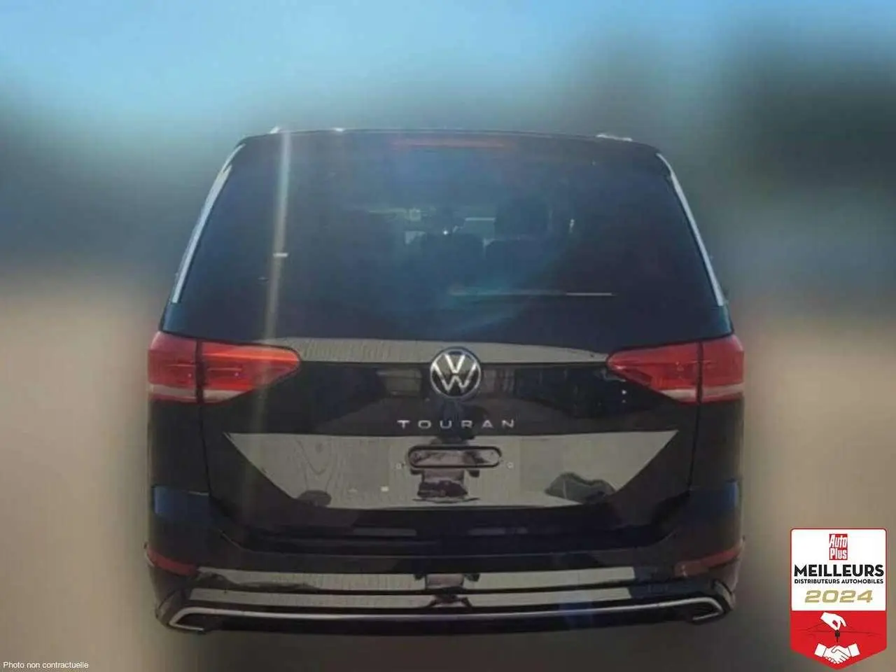 Photo 1 : Volkswagen Touran 2024 Essence