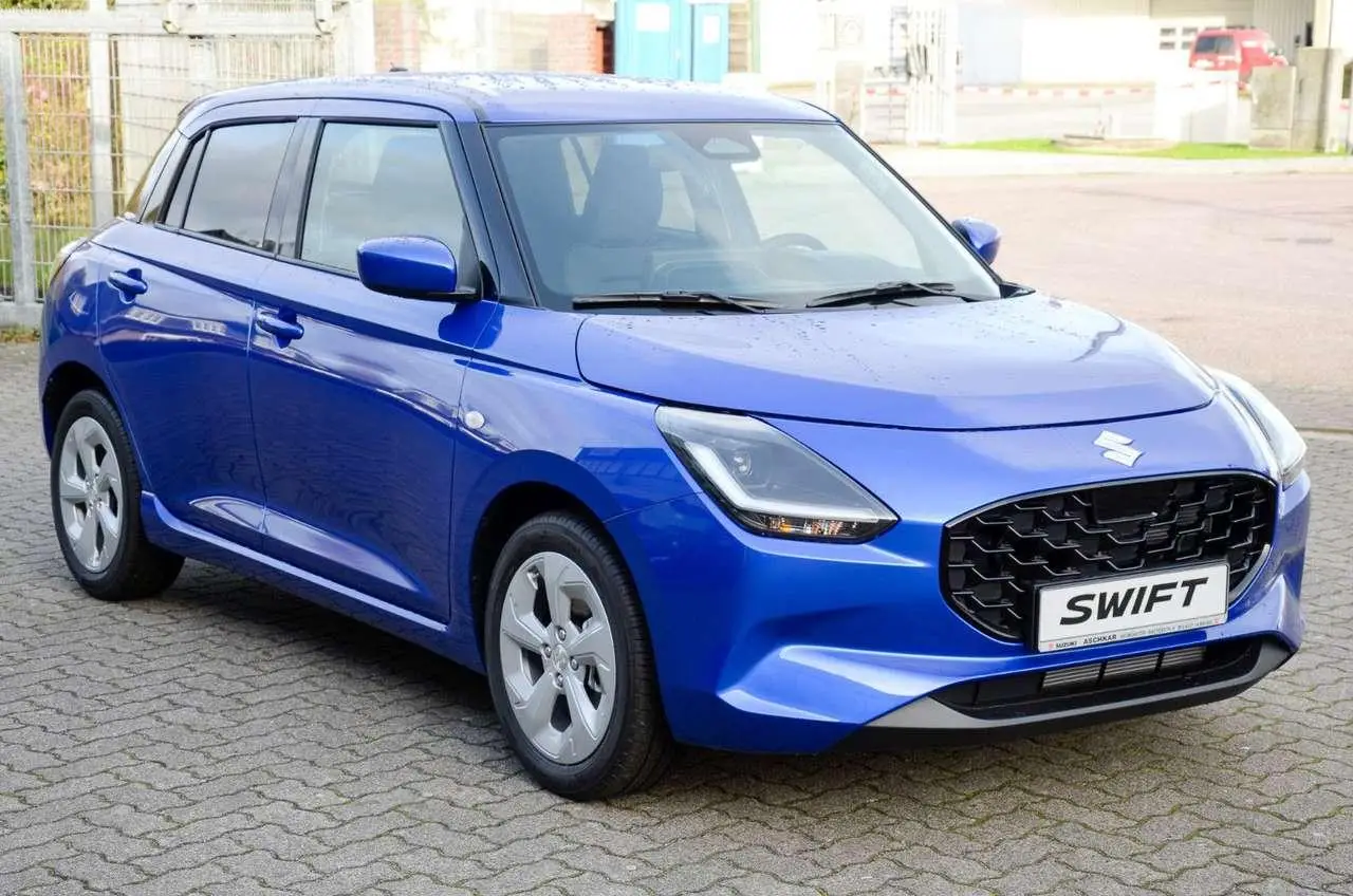 Photo 1 : Suzuki Swift 2024 Petrol