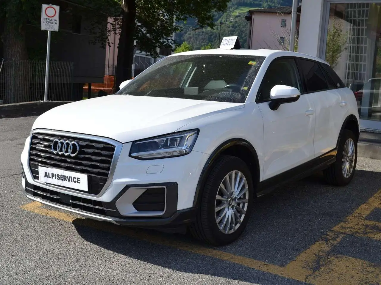 Photo 1 : Audi Q2 2018 Diesel