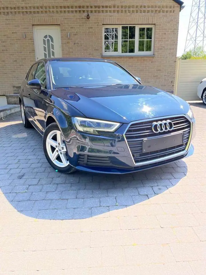 Photo 1 : Audi A3 2019 Diesel