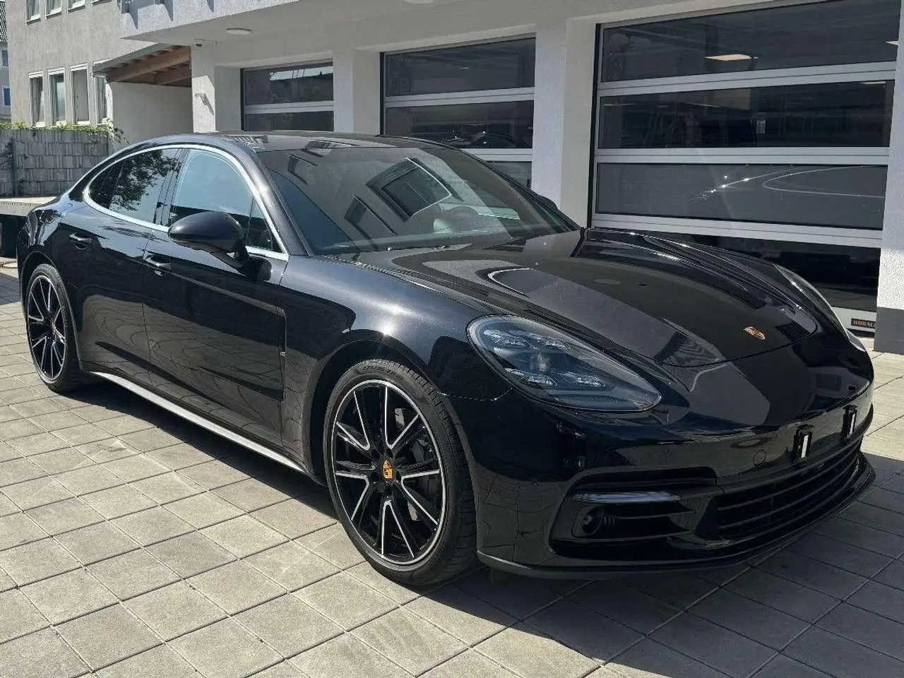 Photo 1 : Porsche Panamera 2017 Essence