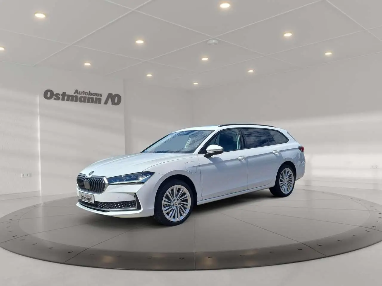 Photo 1 : Skoda Superb 2024 Hybride