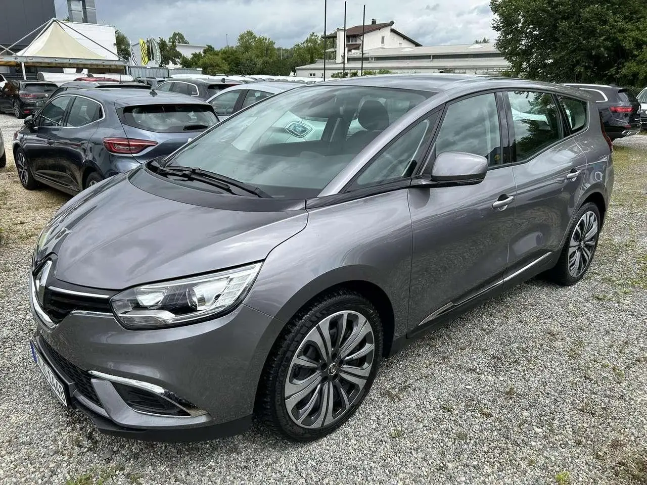 Photo 1 : Renault Grand Scenic 2022 Essence