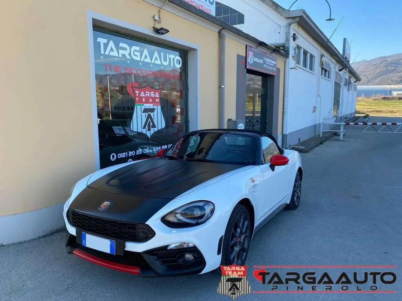 Photo 1 : Abarth 124 Spider 2016 Petrol