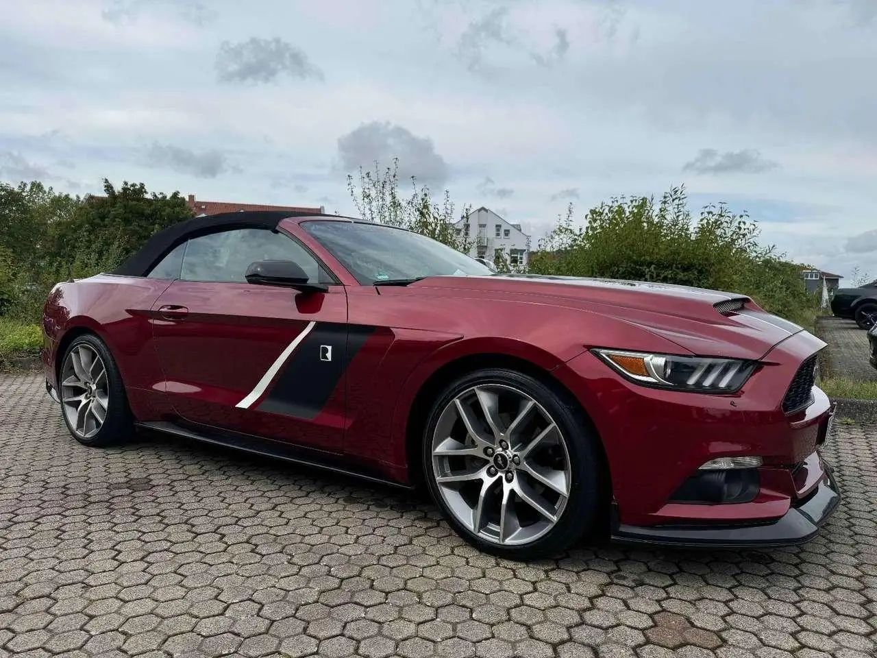 Photo 1 : Ford Mustang 2015 Petrol