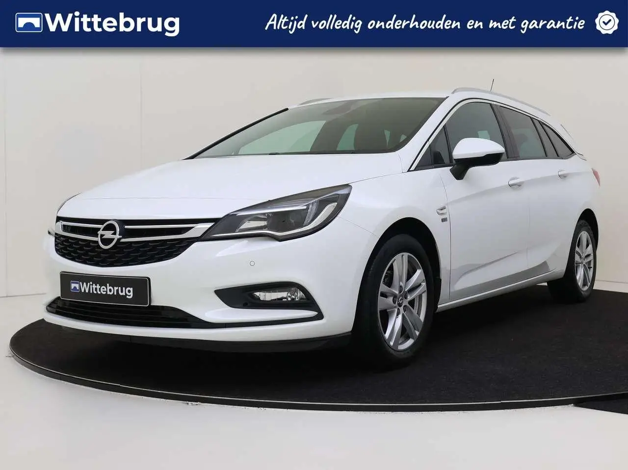 Photo 1 : Opel Astra 2019 Petrol