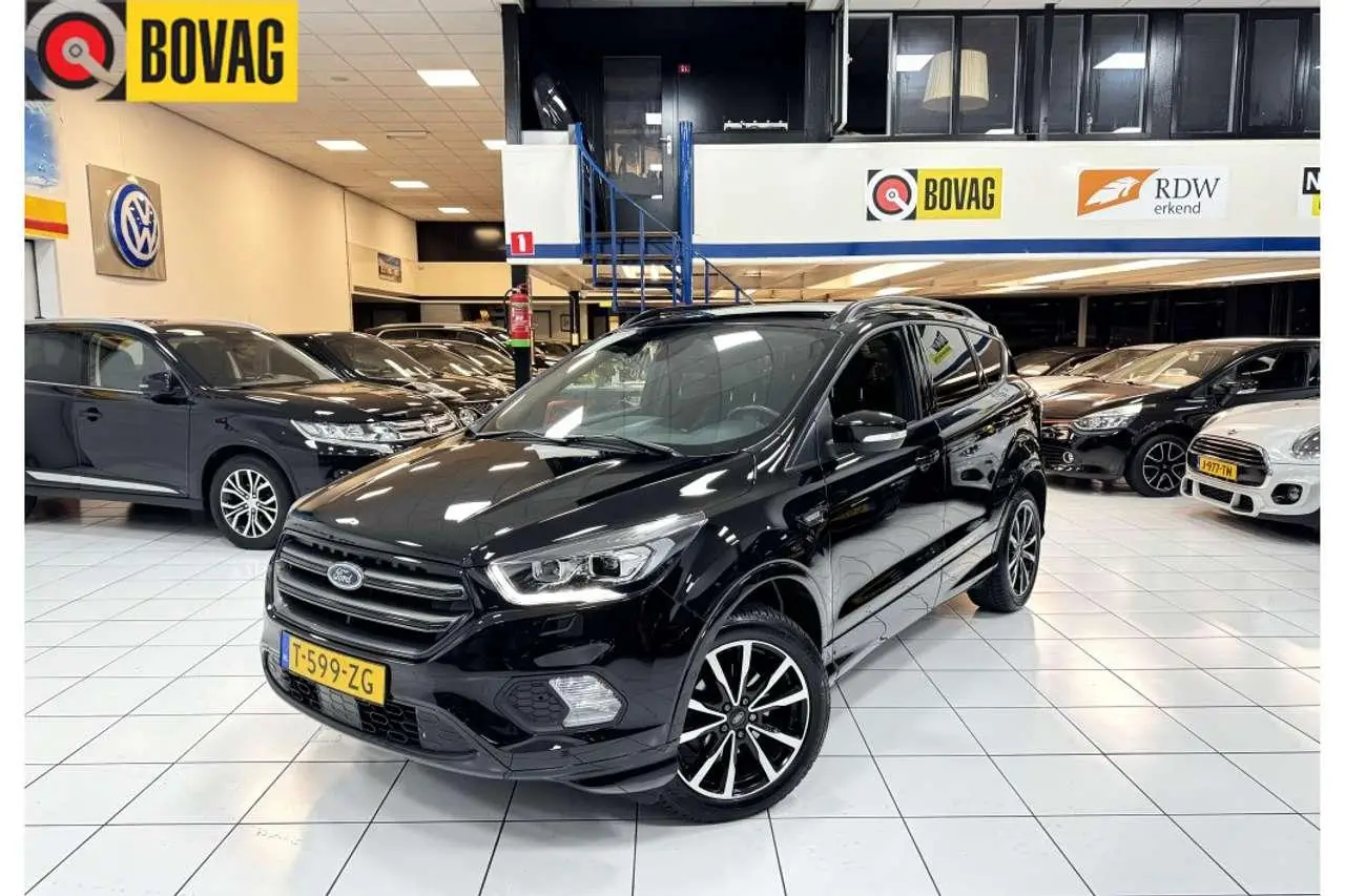 Photo 1 : Ford Kuga 2018 Petrol