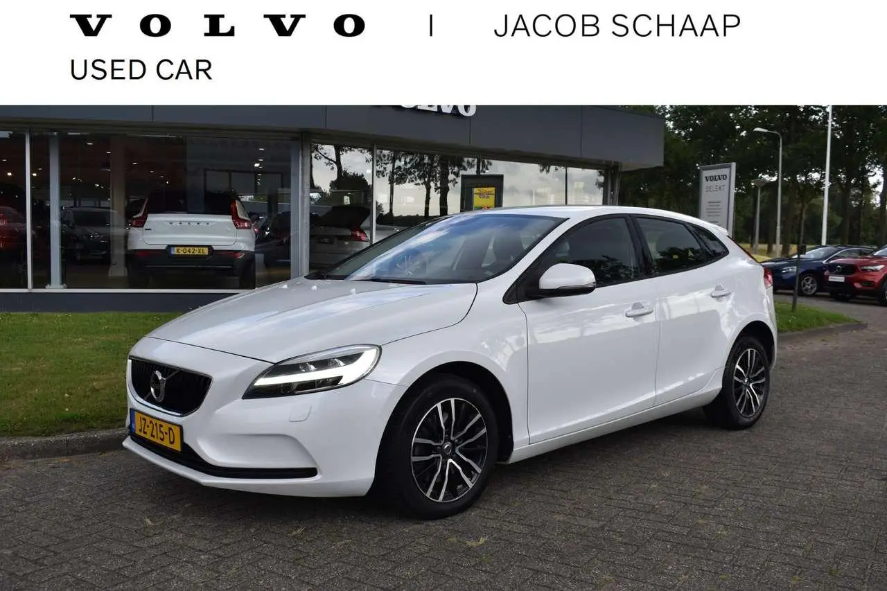 Photo 1 : Volvo V40 2016 Essence