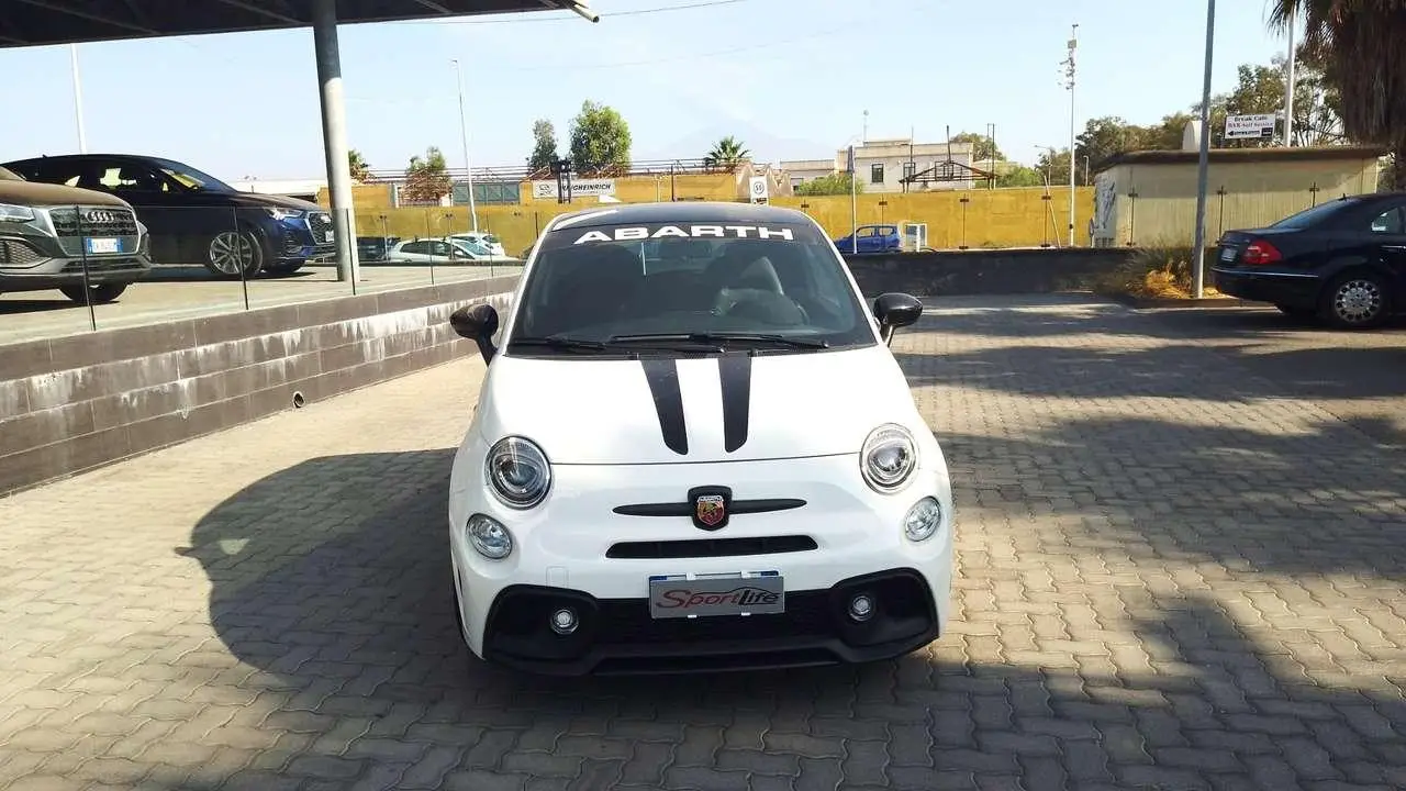 Photo 1 : Abarth 595 2021 Essence