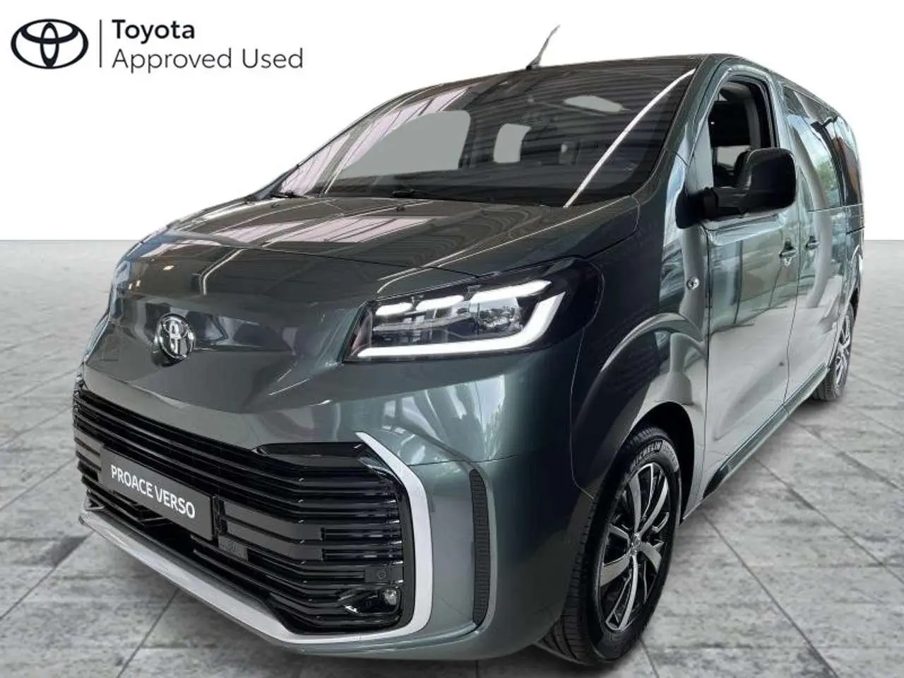 Photo 1 : Toyota Verso 2024 Diesel