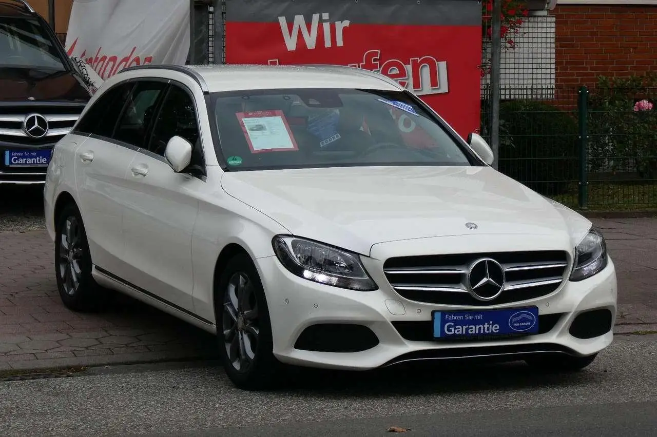 Photo 1 : Mercedes-benz Classe C 2017 Petrol