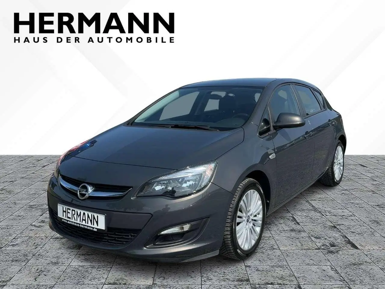 Photo 1 : Opel Astra 2015 Petrol