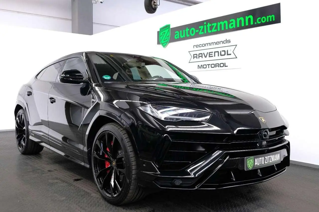 Photo 1 : Lamborghini Urus 2023 Essence