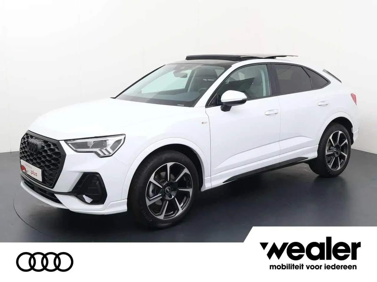 Photo 1 : Audi Q3 2023 Essence