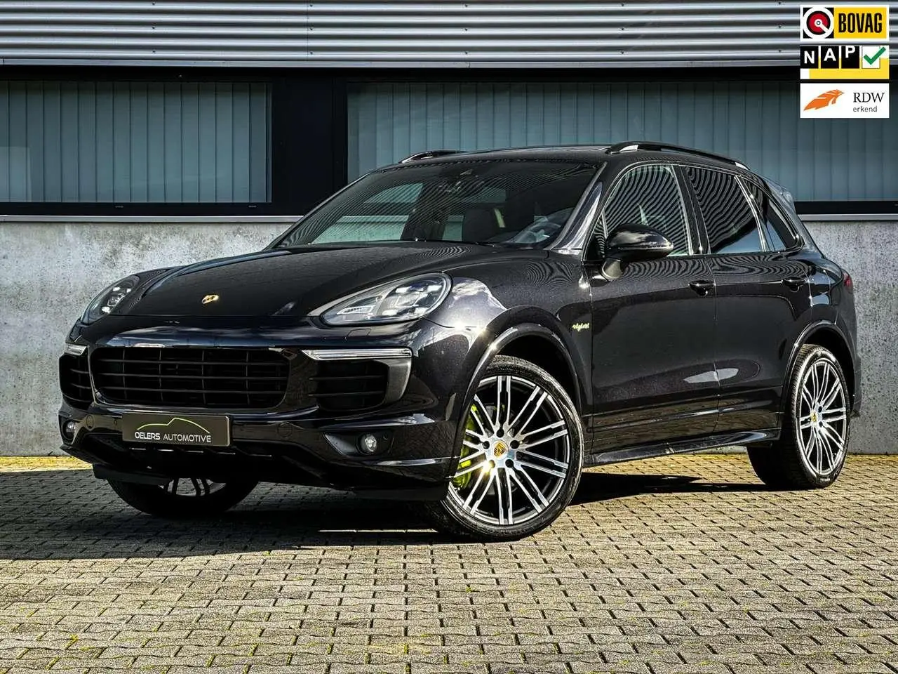 Photo 1 : Porsche Cayenne 2016 Hybride