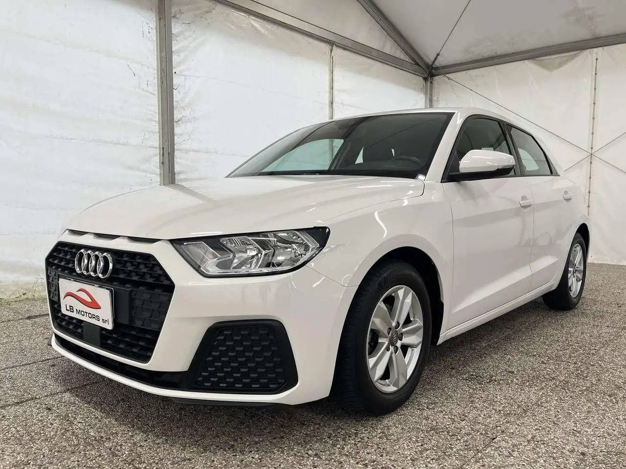 Photo 1 : Audi A1 2019 Essence