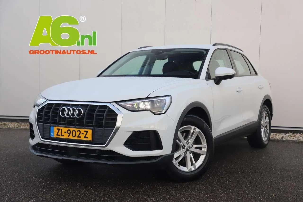 Photo 1 : Audi Q3 2019 Petrol