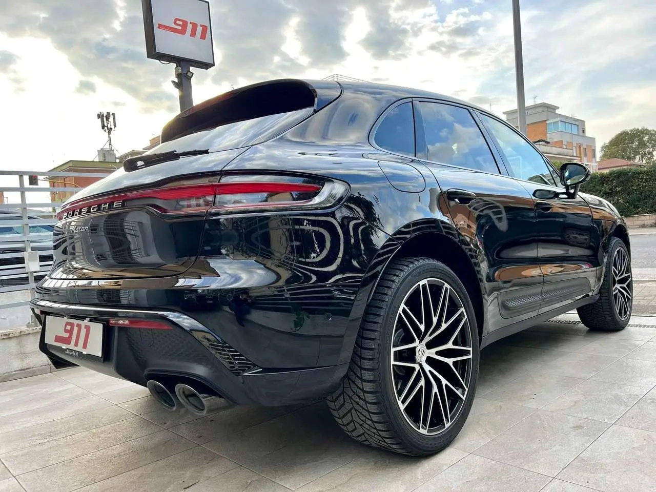 Photo 1 : Porsche Macan 2022 Petrol