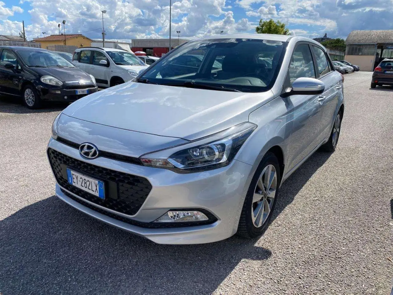 Photo 1 : Hyundai I20 2015 Petrol