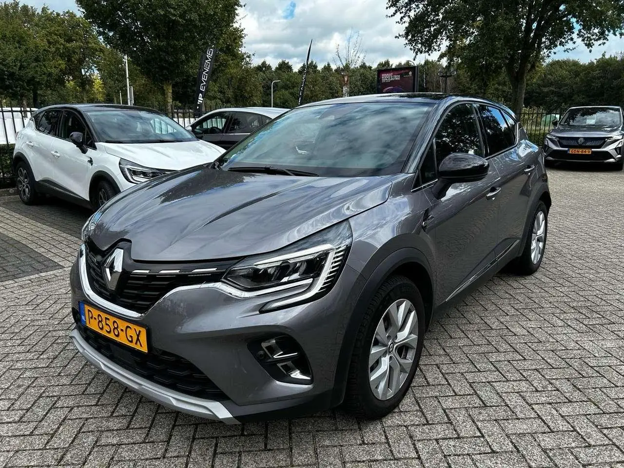 Photo 1 : Renault Captur 2022 Petrol