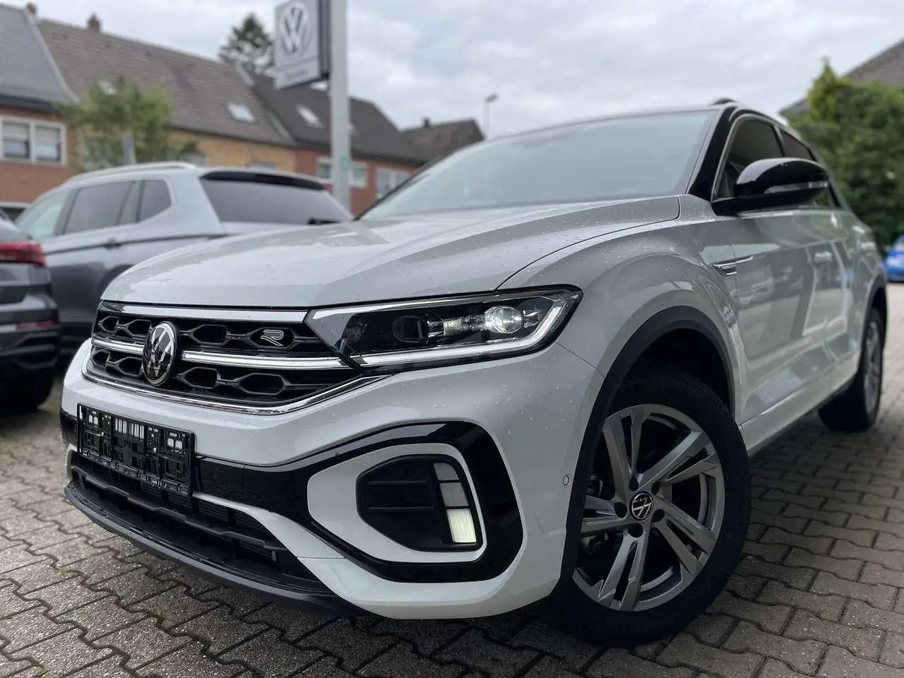 Photo 1 : Volkswagen T-roc 2023 Petrol