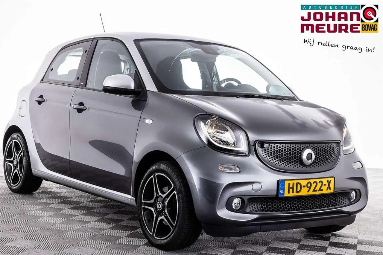 Photo 1 : Smart Forfour 2015 Petrol