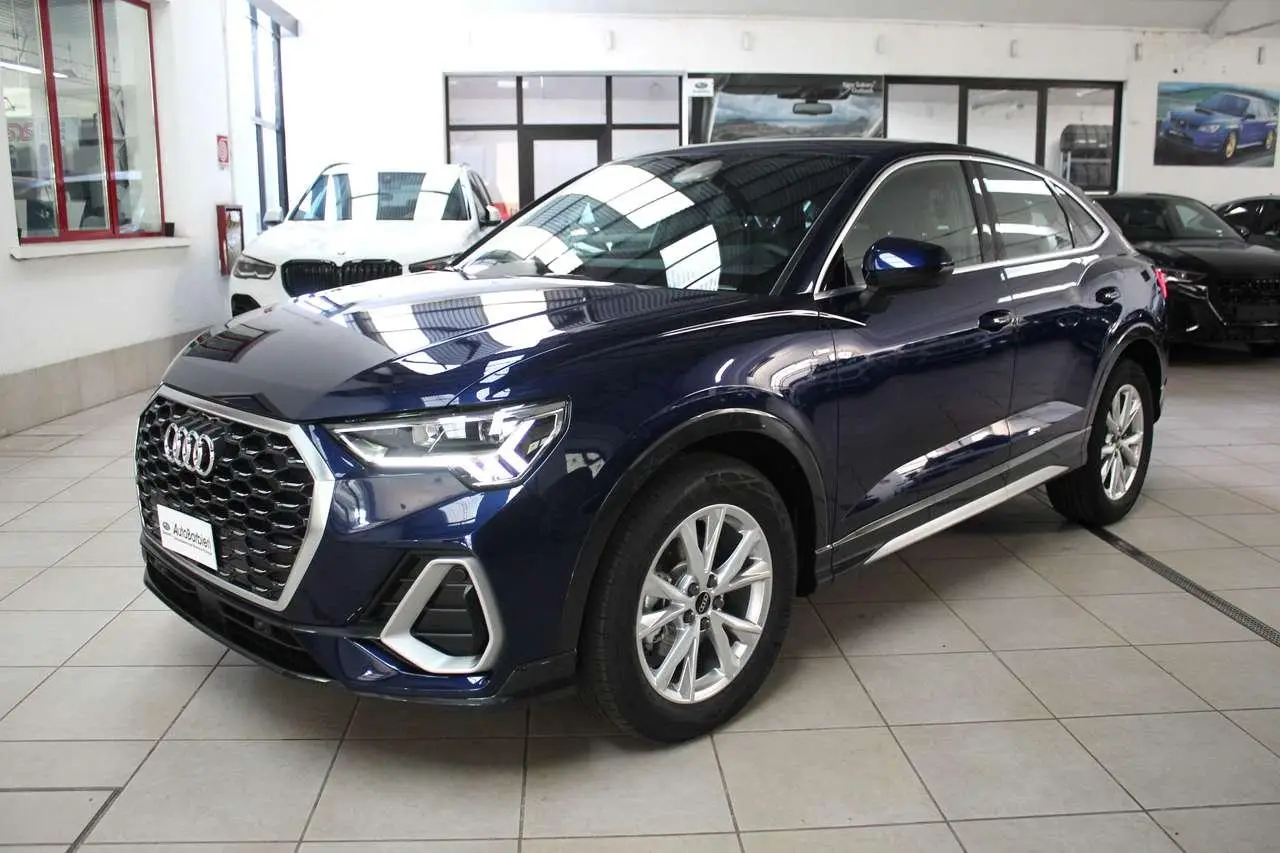 Photo 1 : Audi Q3 2024 Diesel