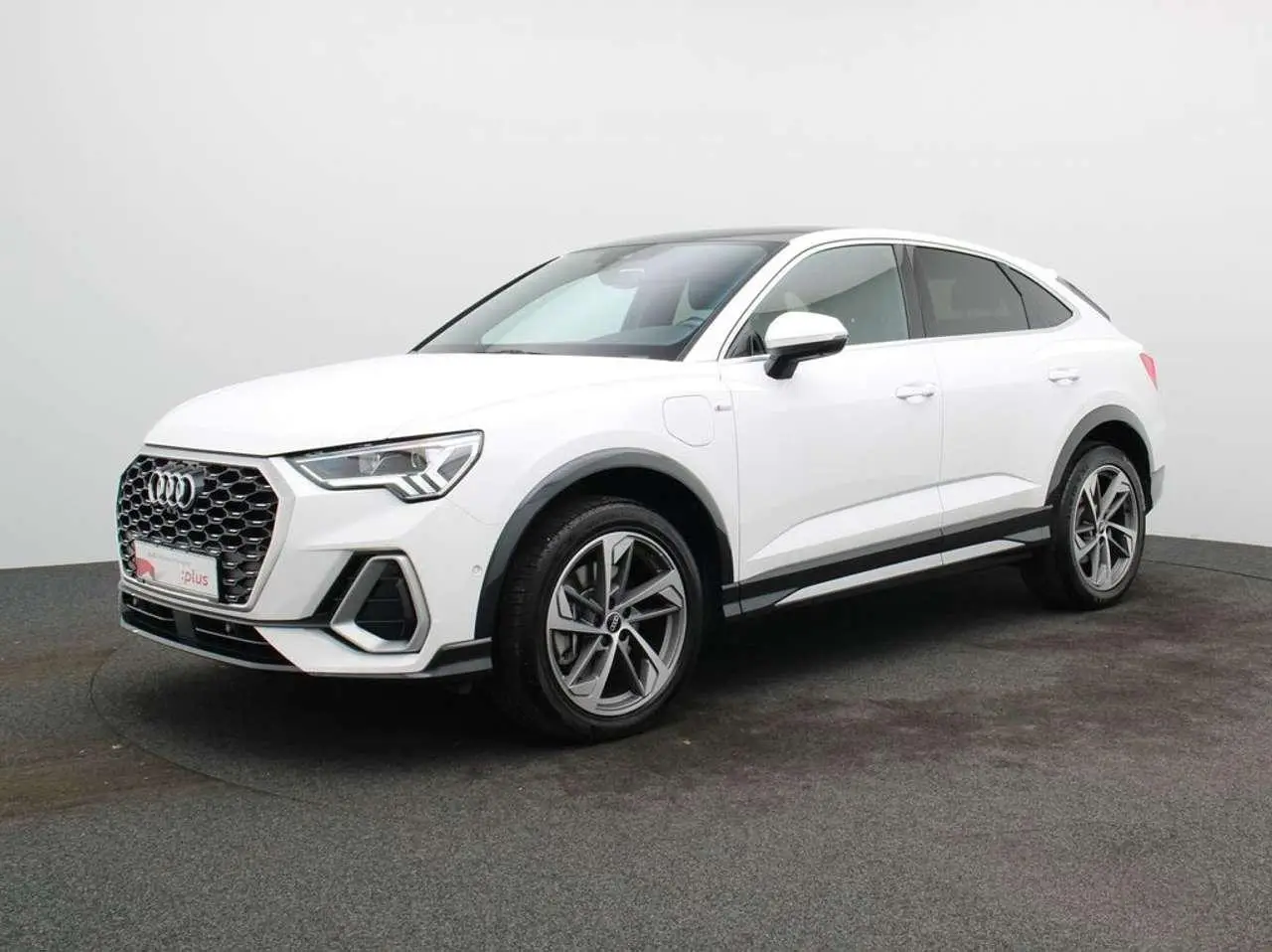 Photo 1 : Audi Q3 2021 Hybrid