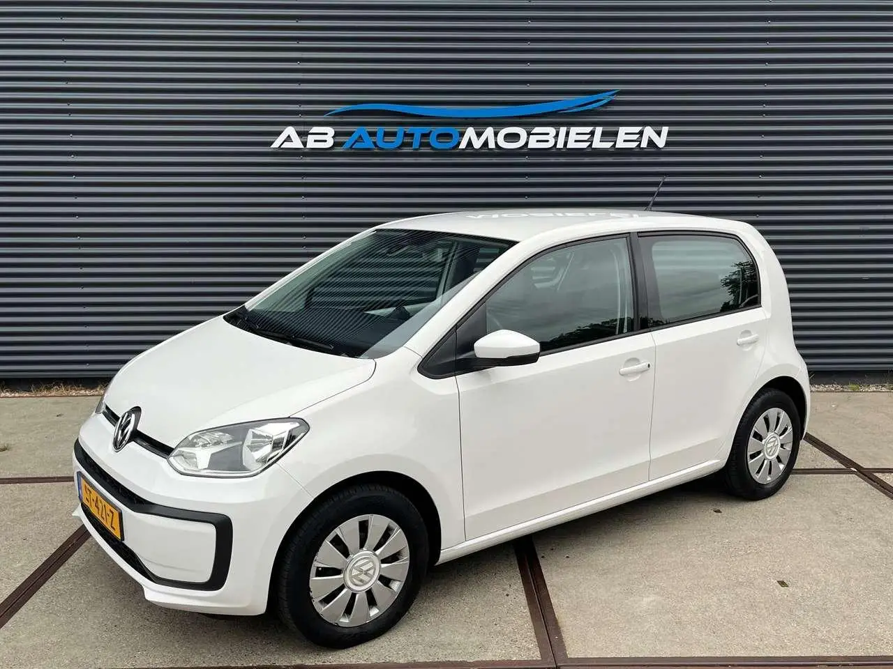 Photo 1 : Volkswagen Up! 2018 Petrol