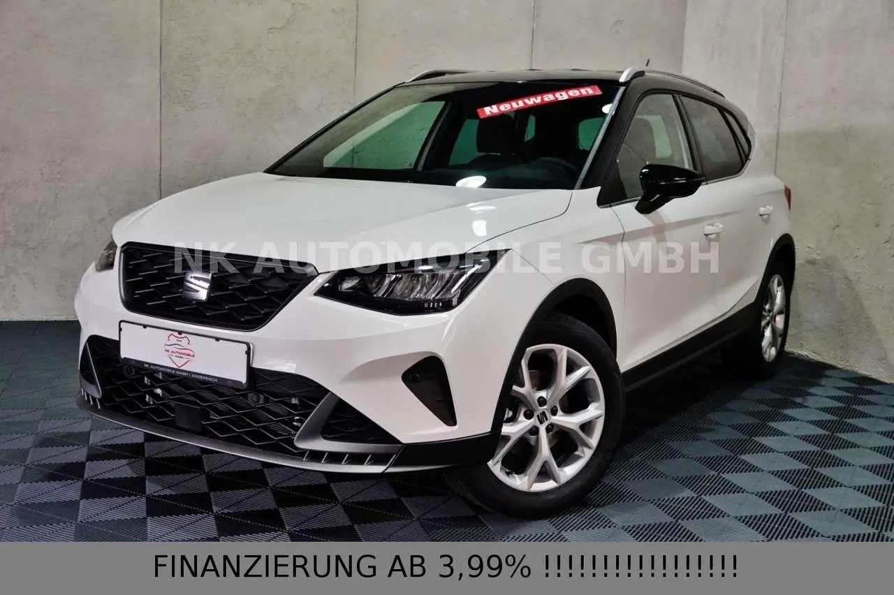 Photo 1 : Seat Arona 2024 Essence