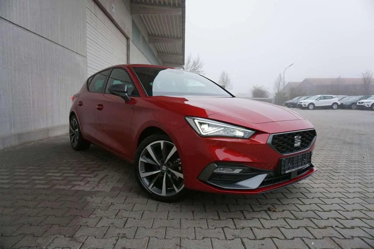 Photo 1 : Seat Leon 2024 Essence