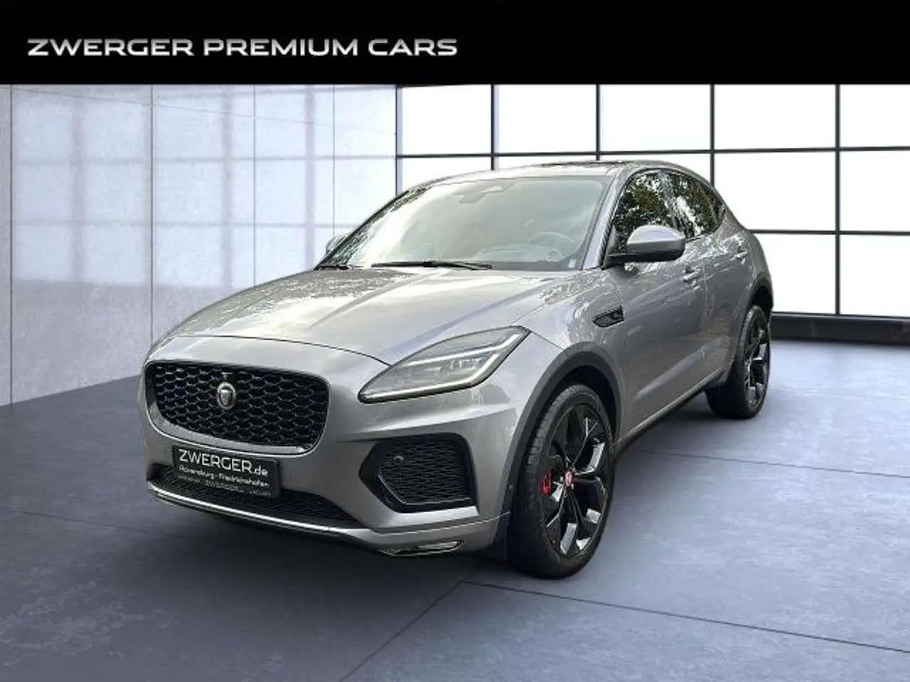 Photo 1 : Jaguar E-pace 2021 Essence