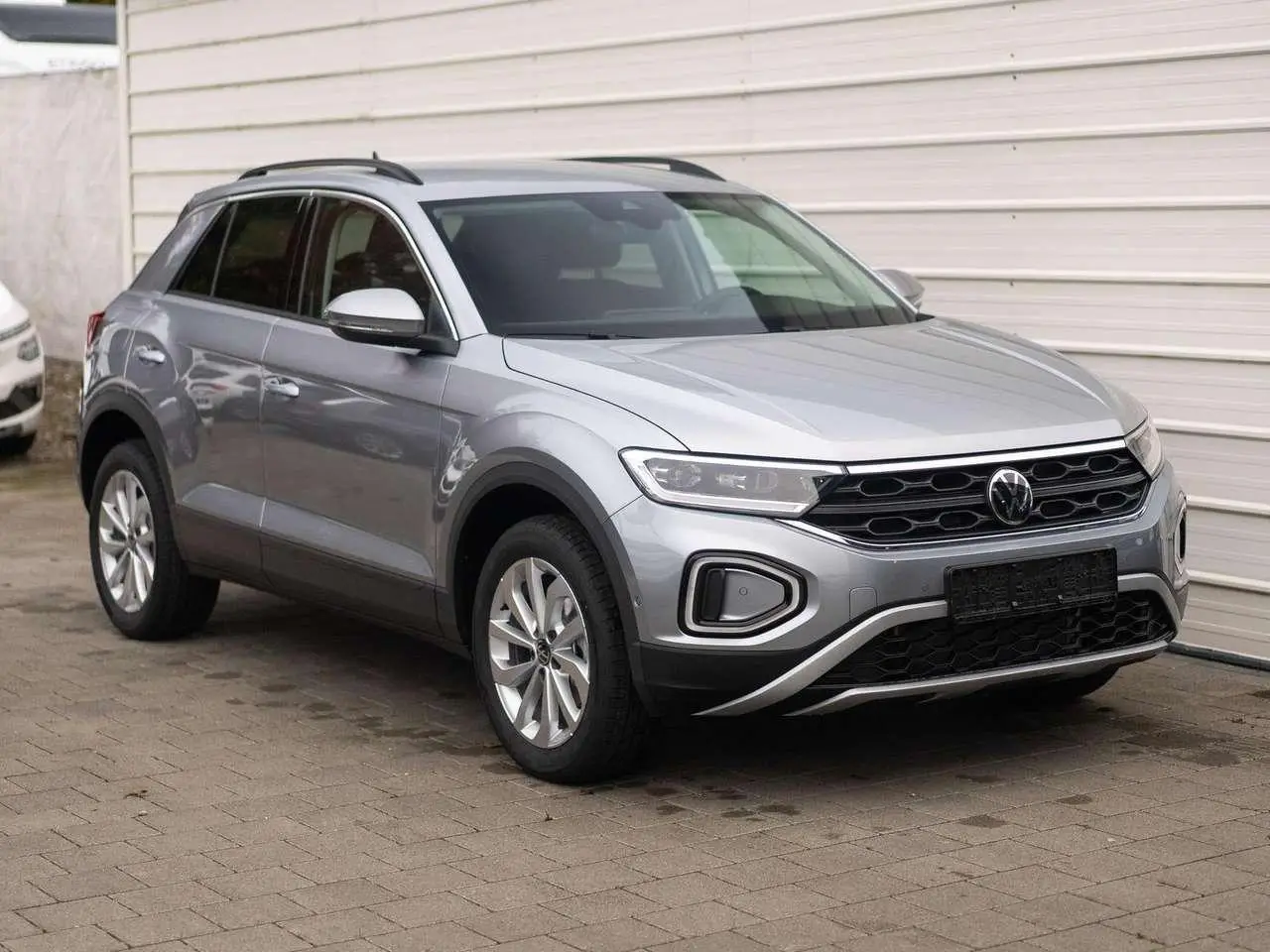 Photo 1 : Volkswagen T-roc 2024 Petrol