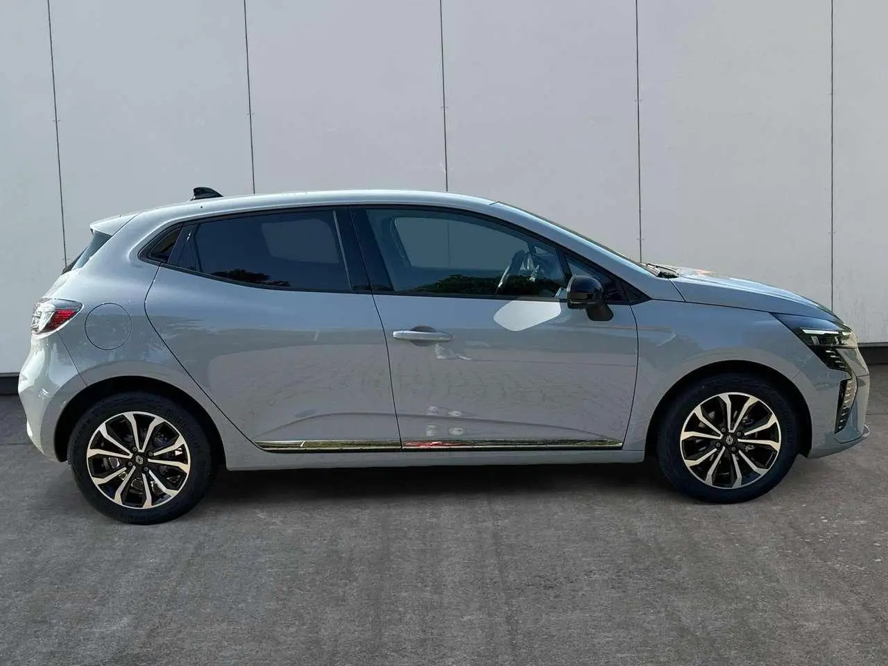 Photo 1 : Renault Clio 2024 Petrol