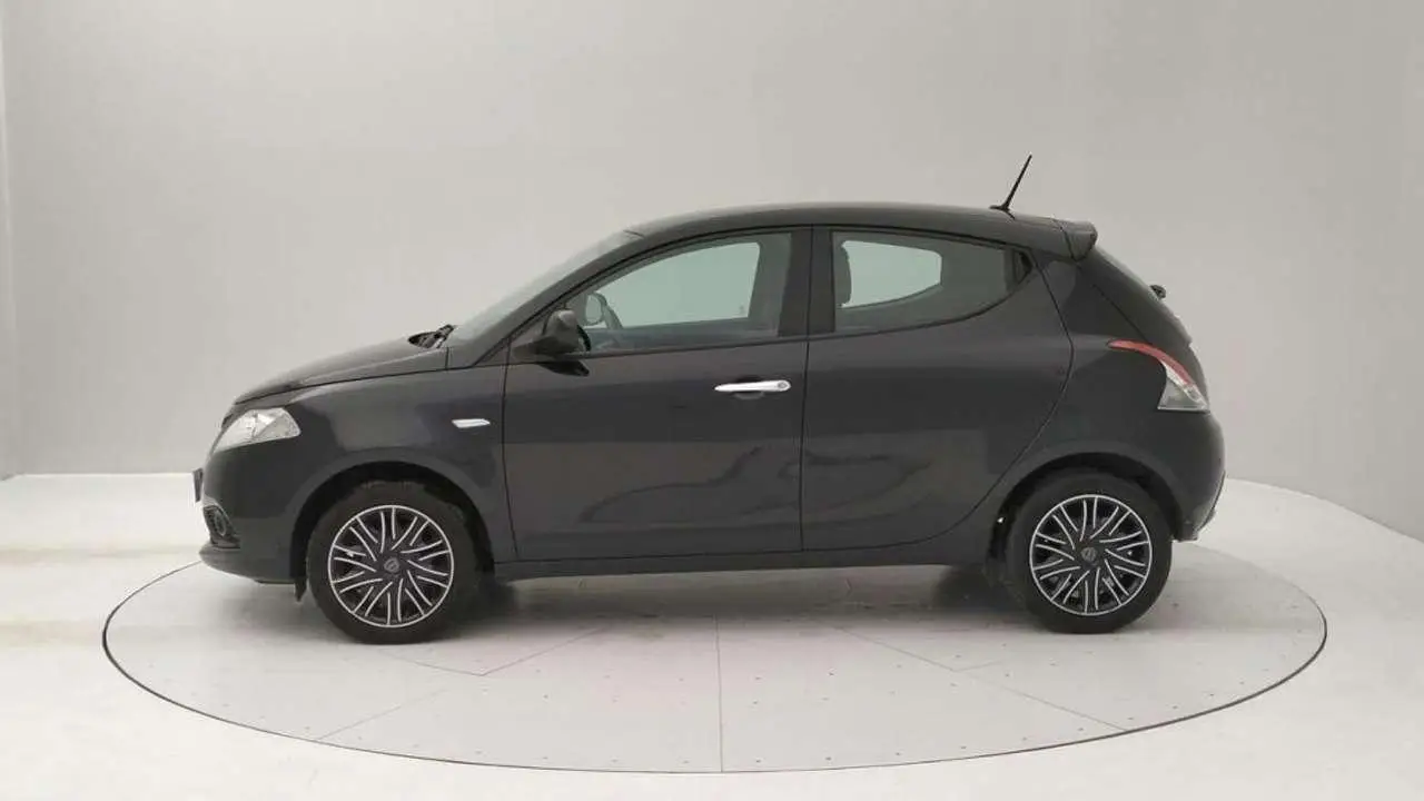 Photo 1 : Lancia Ypsilon 2020 Petrol