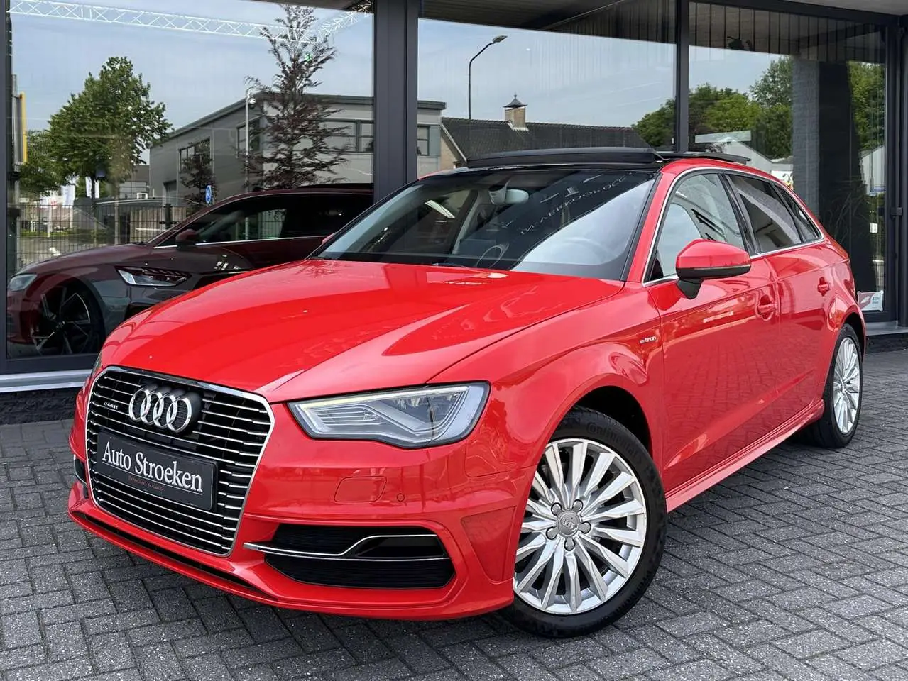 Photo 1 : Audi A3 2014 Hybride