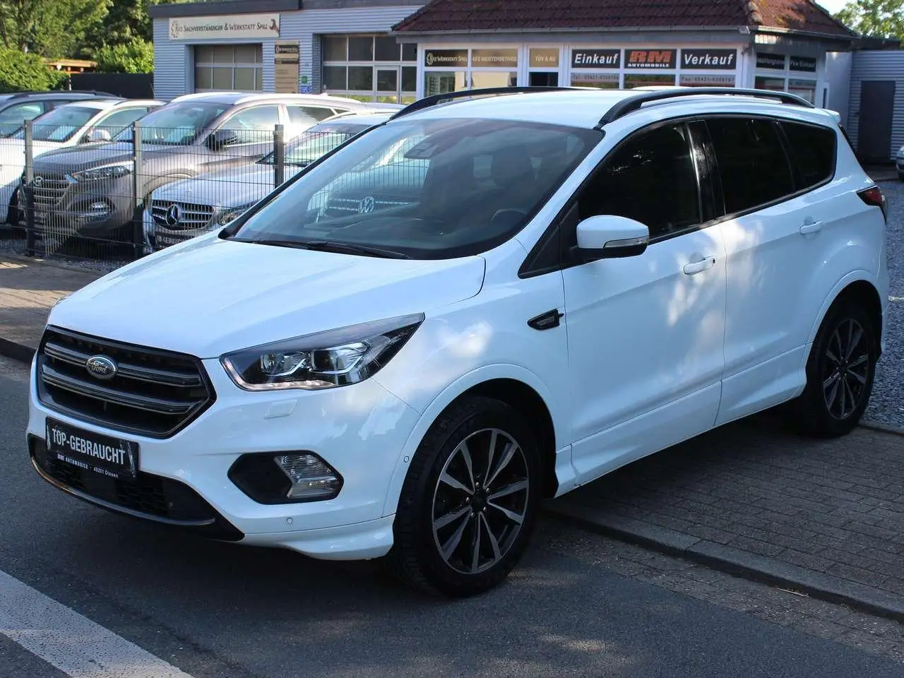 Photo 1 : Ford Kuga 2017 Petrol