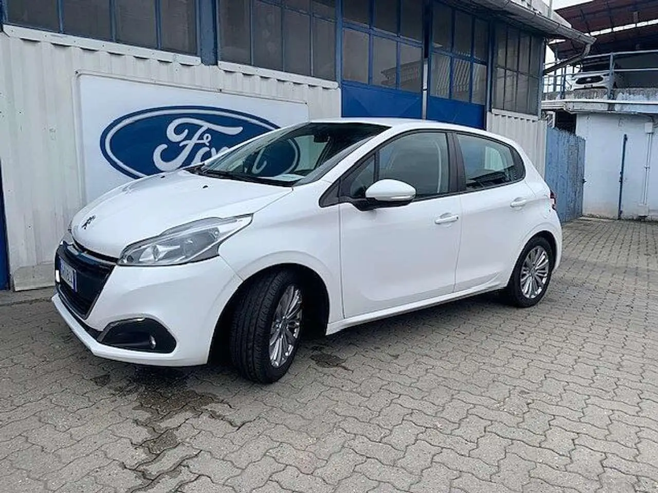 Photo 1 : Peugeot 208 2019 Petrol