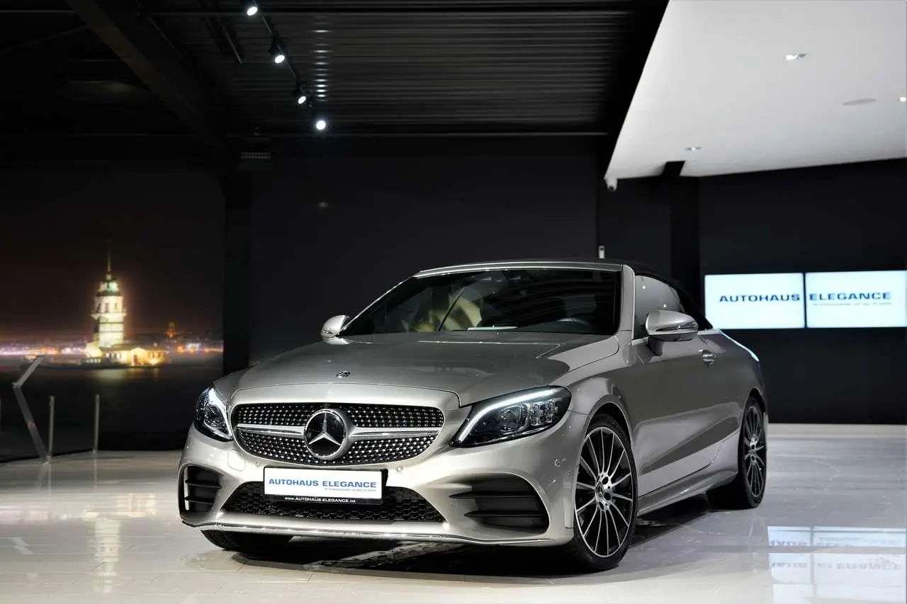 Photo 1 : Mercedes-benz Classe C 2019 Petrol