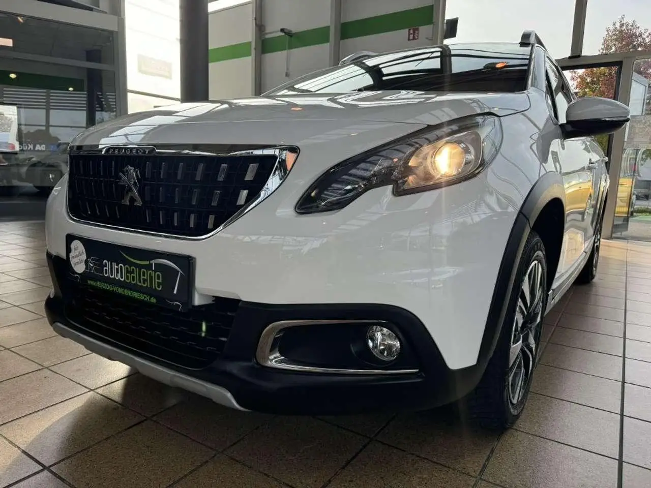 Photo 1 : Peugeot 2008 2016 Petrol