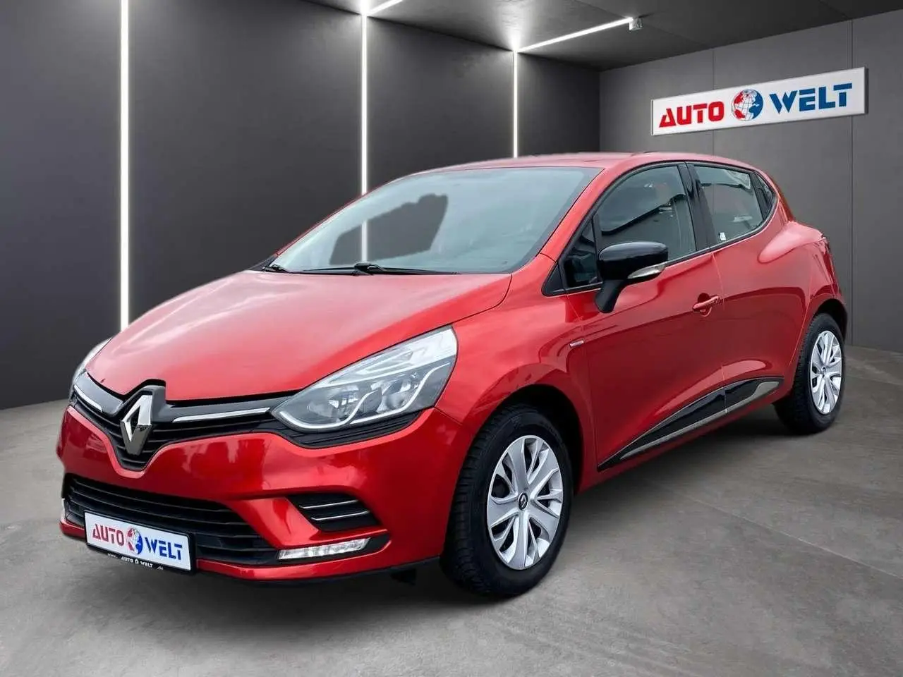 Photo 1 : Renault Clio 2017 Essence