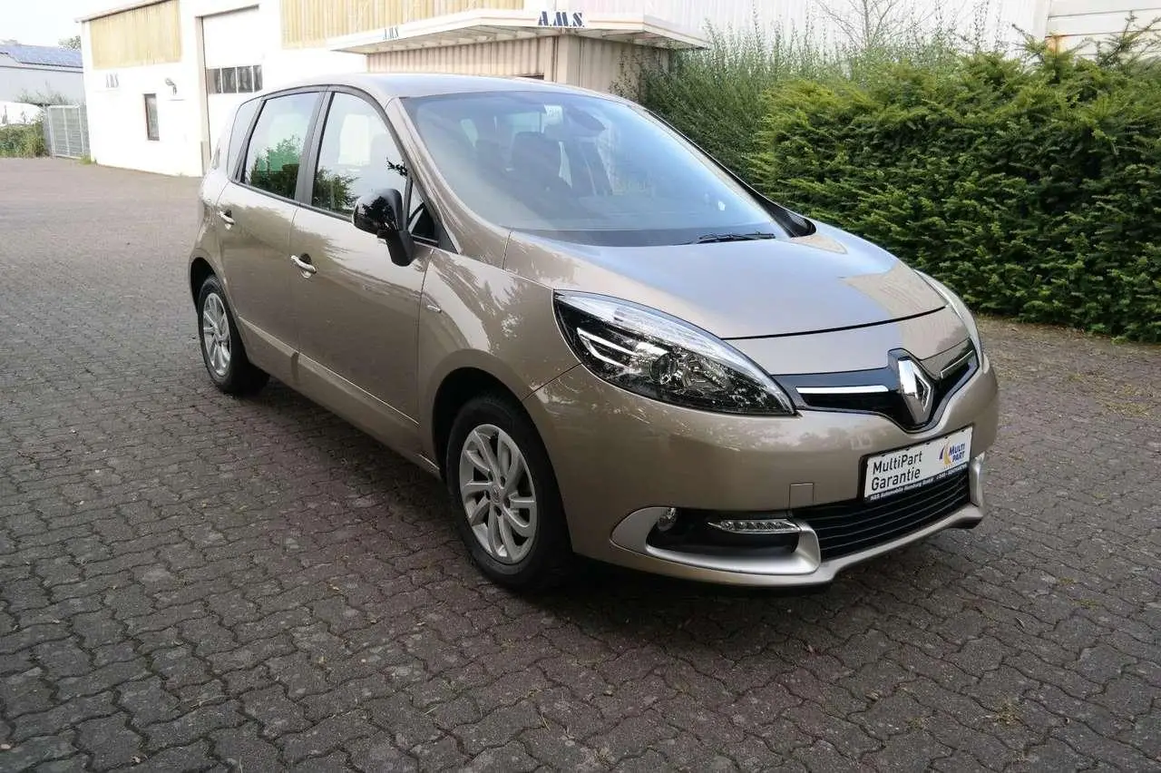 Photo 1 : Renault Scenic 2015 Essence