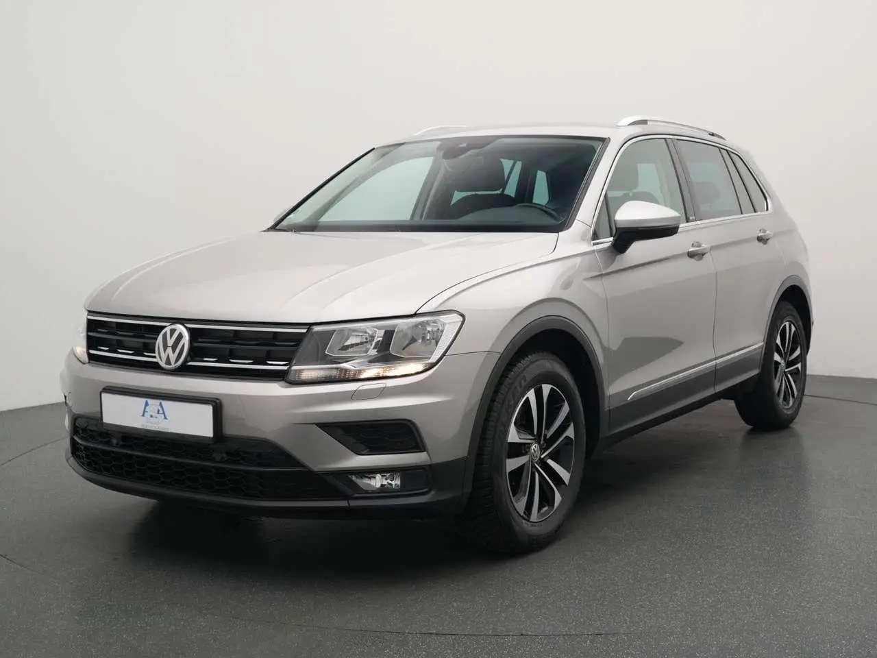 Photo 1 : Volkswagen Tiguan 2020 Petrol