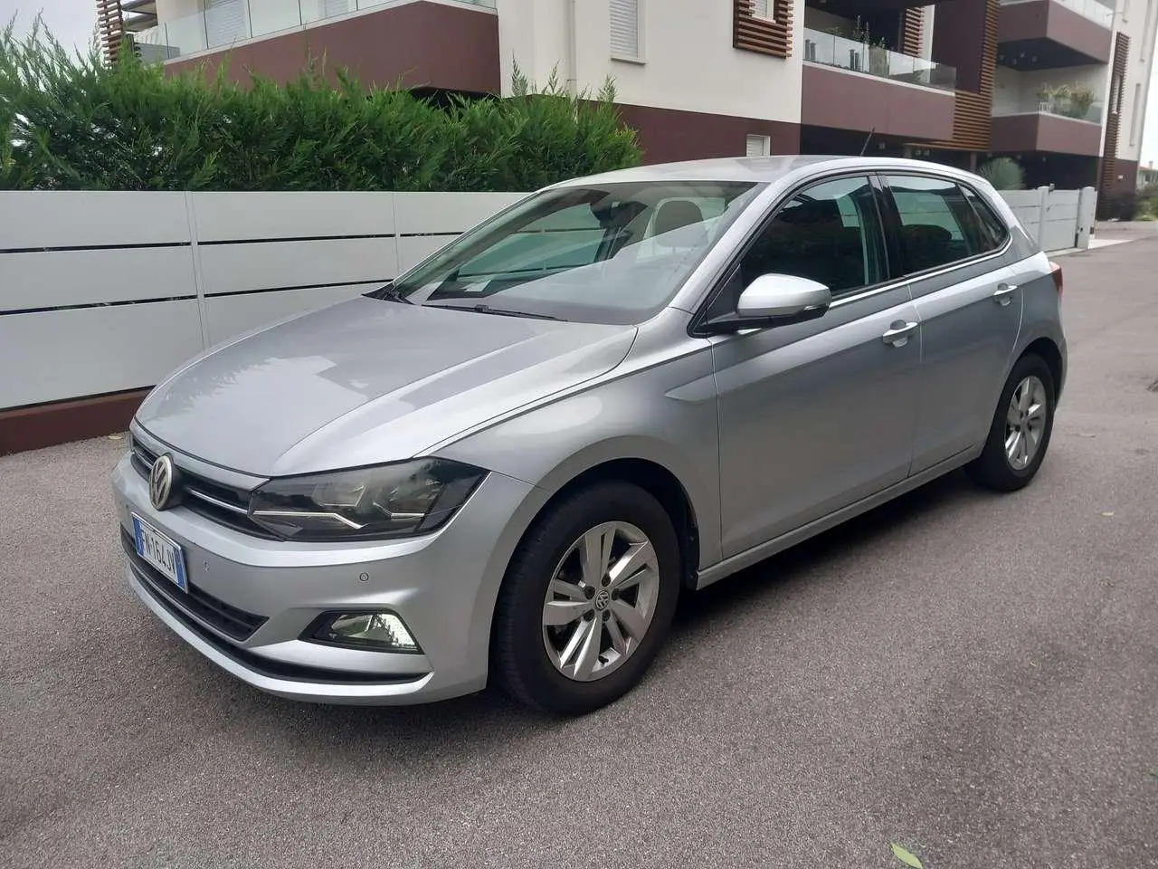 Photo 1 : Volkswagen Polo 2018 Petrol