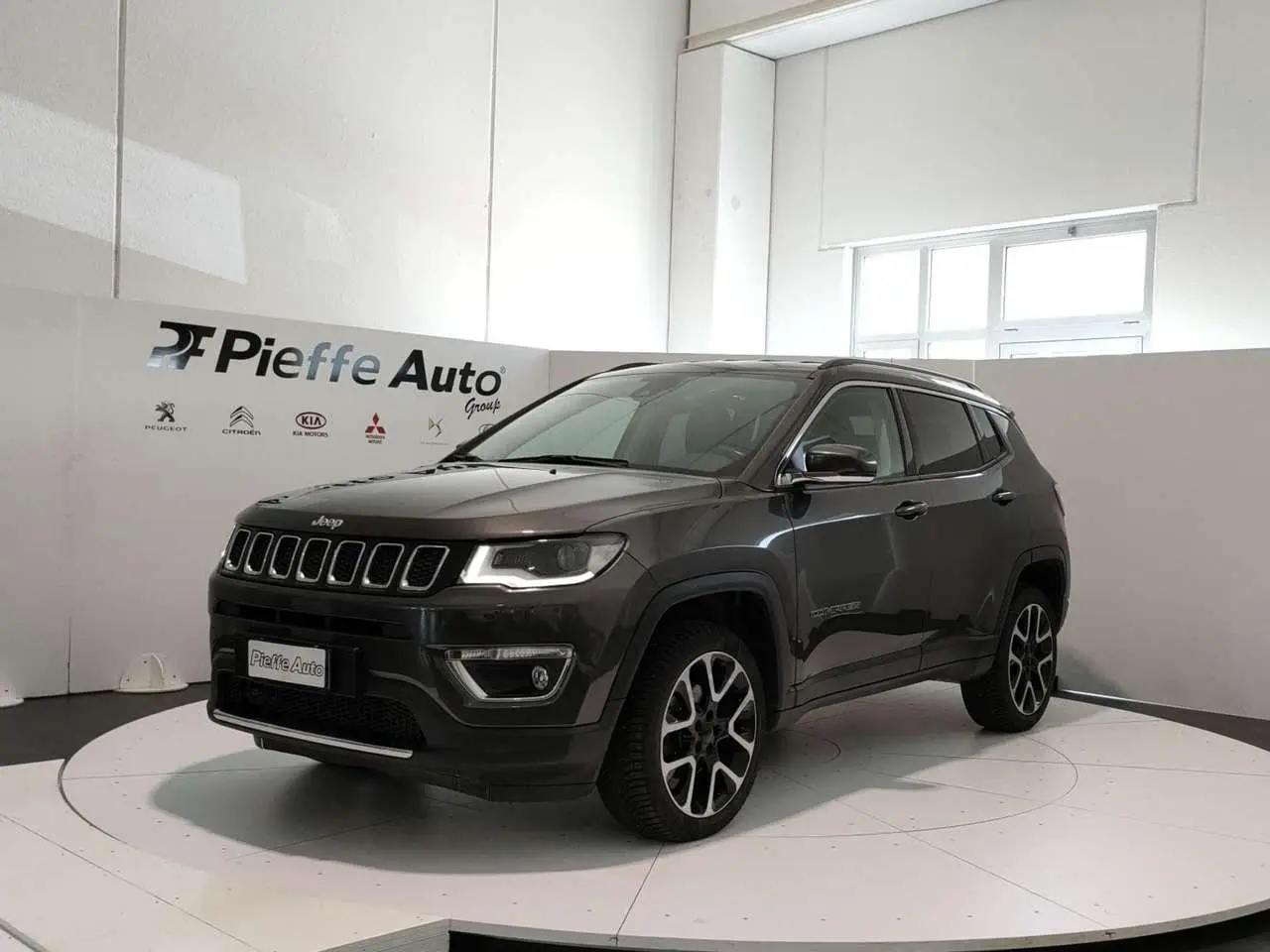 Photo 1 : Jeep Compass 2018 Diesel